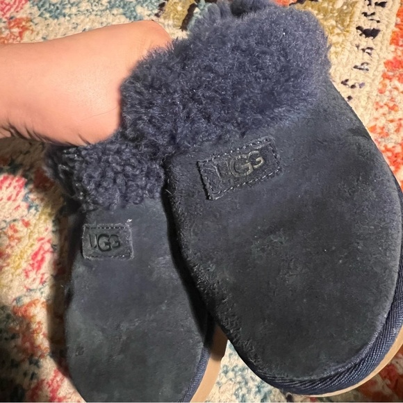Ugg Navy Cozy Slippers womens size 6 - Picture 7 of 7